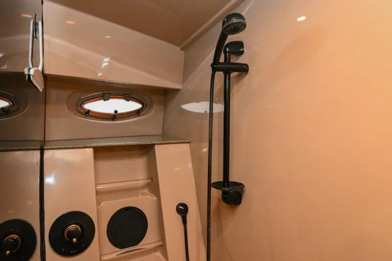 Slide: The Image of Cruisers 5000 Sedan Sport 2002 - 4874431