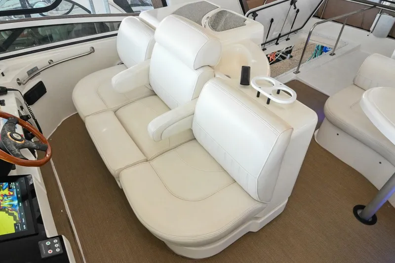 Slide: The Image of Cruisers Yachts 5000 Sedan Sport 2002 - 4874466