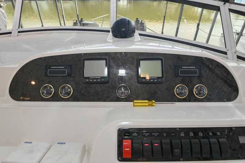 Slide: The Image of Cruisers Yachts 5000 Sedan Sport 2002 - 4874472