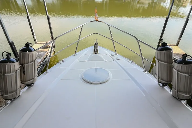 Slide: The Image of Cruisers Yachts 5000 Sedan Sport 2002 - 4874478