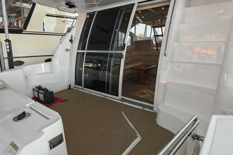 Slide: The Image of Cruisers Yachts 5000 Sedan Sport 2002 - 4874378