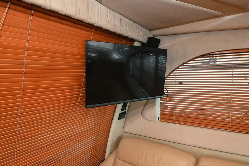 Slide: The Image of Cruisers Yachts 5000 Sedan Sport 2002 - 4874385