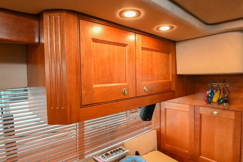 Slide: The Image of Cruisers Yachts 5000 Sedan Sport 2002 - 4874395