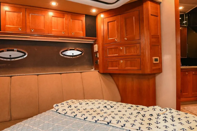 Slide: The Image of Cruisers Yachts 5000 Sedan Sport 2002 - 4874423