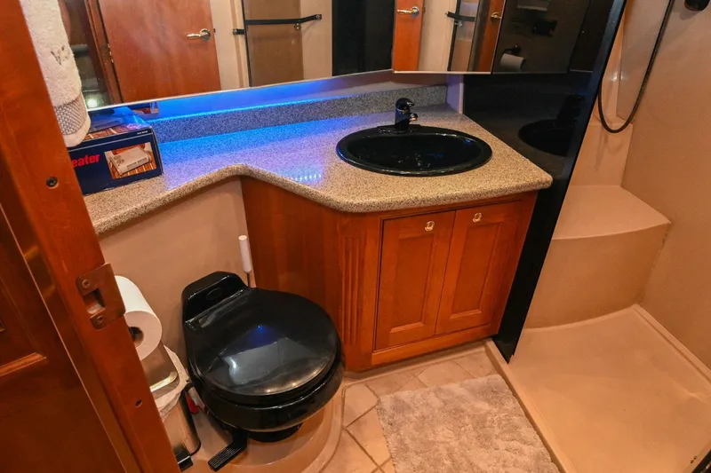 Slide: The Image of Cruisers Yachts 5000 Sedan Sport 2002 - 4874428