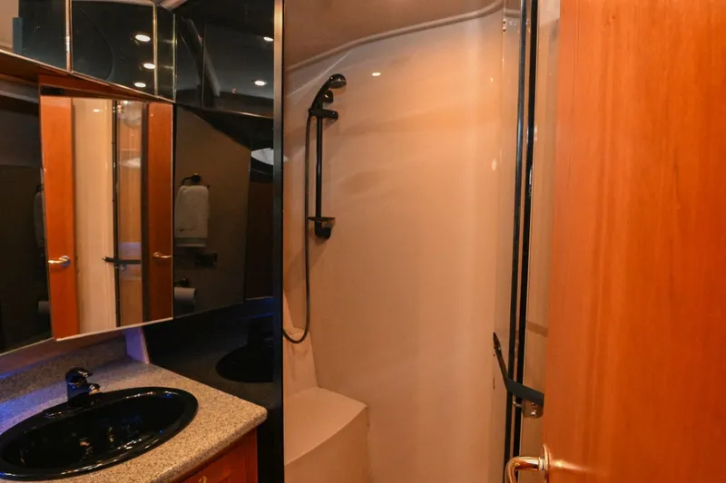 Slide: The Image of Cruisers Yachts 5000 Sedan Sport 2002 - 4874429