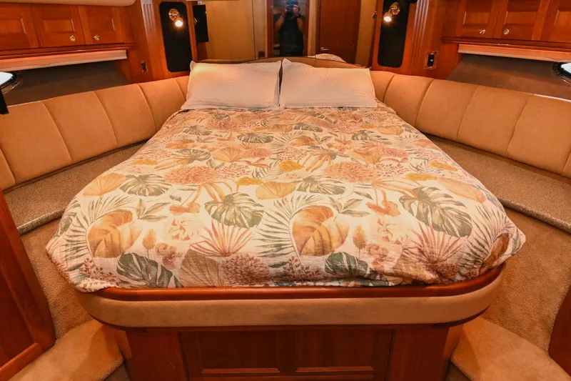 Slide: The Image of Cruisers Yachts 5000 Sedan Sport 2002 - 4874436