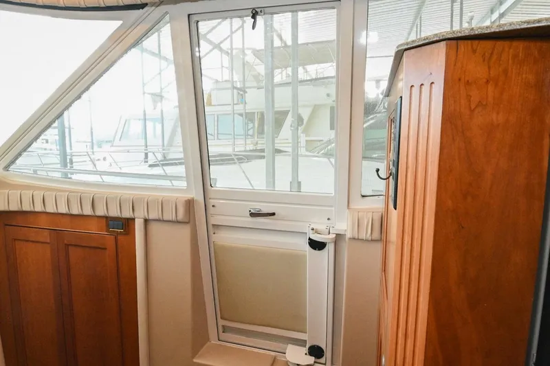 Slide: The Image of Cruisers Yachts 5000 Sedan Sport 2002 - 4874447