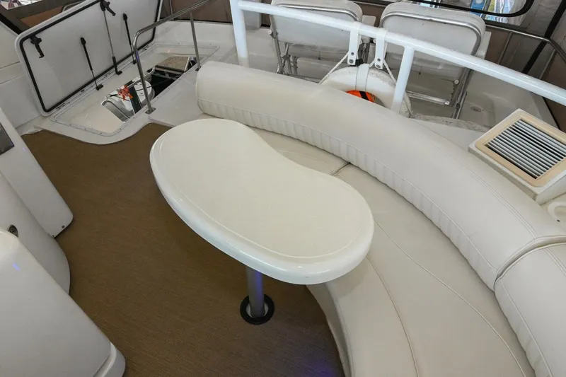 Slide: The Image of Cruisers Yachts 5000 Sedan Sport 2002 - 4874456