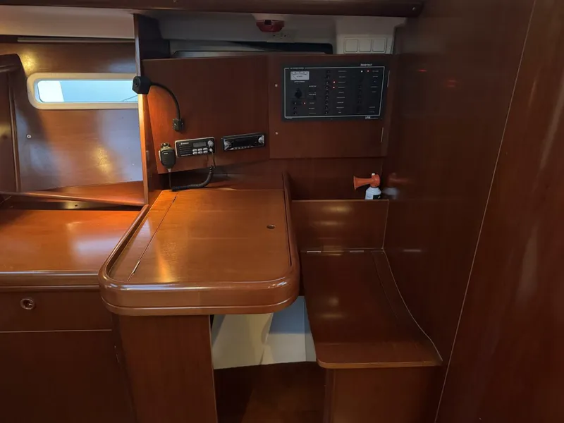 Slide: The Image of Beneteau Oceanis 393 2003 - 4874348