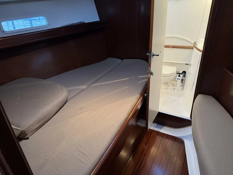 Slide: The Image of Beneteau Oceanis 393 2003 - 4874353