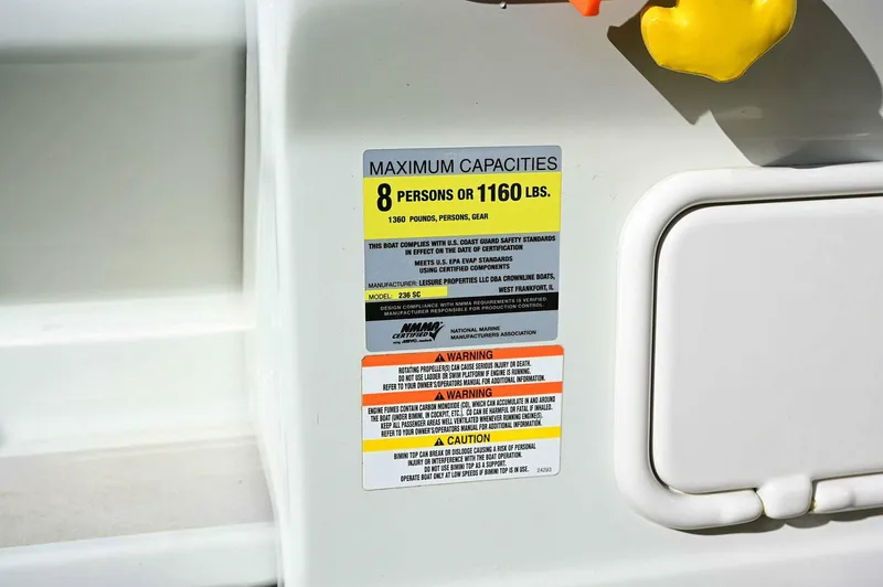 Slide: The Image of Crownline Boats 236 SC 2015 - 4876303