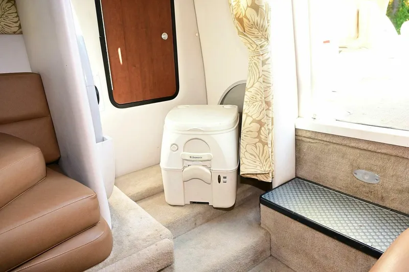 Slide: The Image of Crownline Boats 236 SC 2015 - 4876308