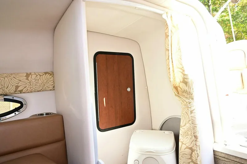 Slide: The Image of Crownline Boats 236 SC 2015 - 4876238