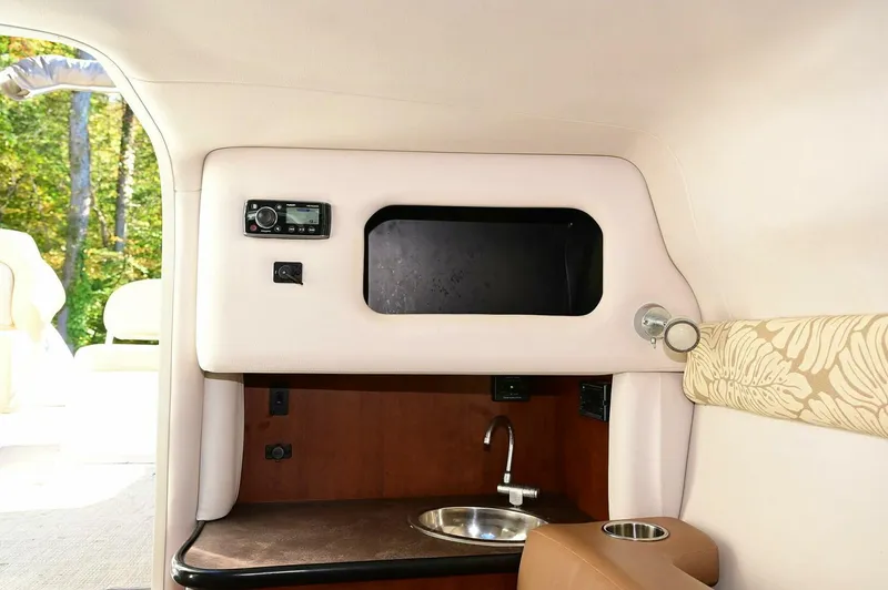 Slide: The Image of Crownline Boats 236 SC 2015 - 4876230