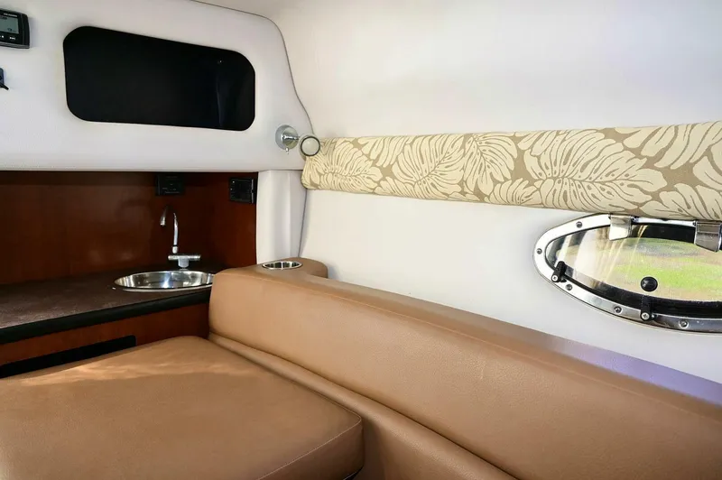 Slide: The Image of Crownline Boats 236 SC 2015 - 4876311