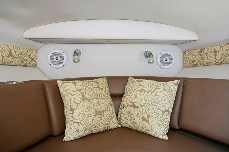 Slide: The Image of Crownline Boats 236 SC 2015 - 4876325