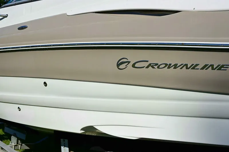 Slide: The Image of Crownline Boats 236 SC 2015 - 4874544