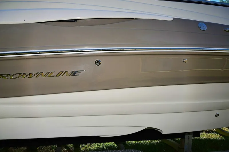 Slide: The Image of Crownline Boats 236 SC 2015 - 4874575