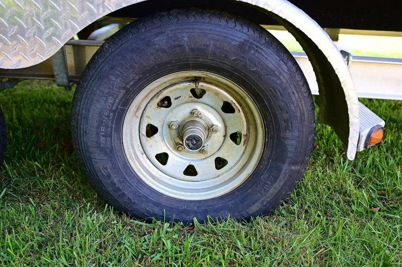 Slide: The Image of Crownline Boats 236 SC 2015 - 4874533