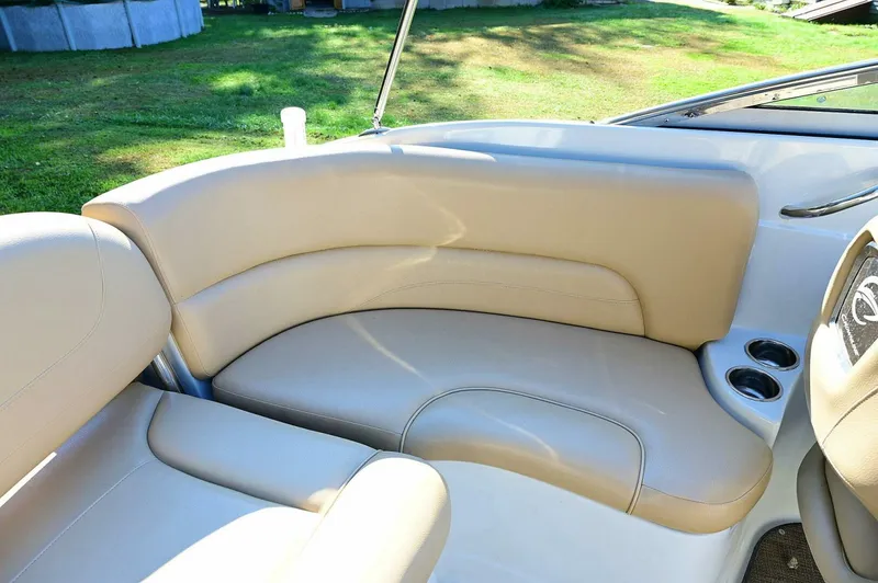 Slide: The Image of Crownline Boats 236 SC 2015 - 4876242