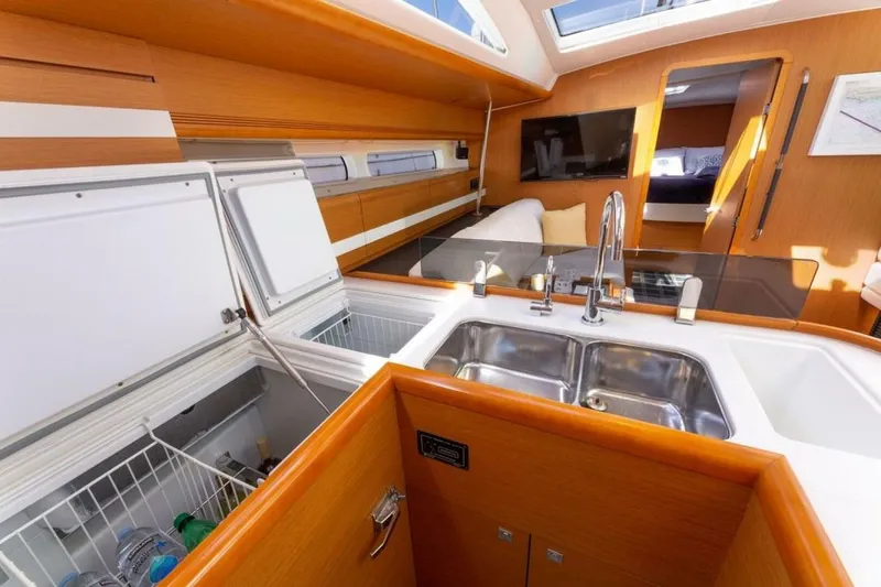 Slide: The Image of Jeanneau 53DS 2015 - 4876337