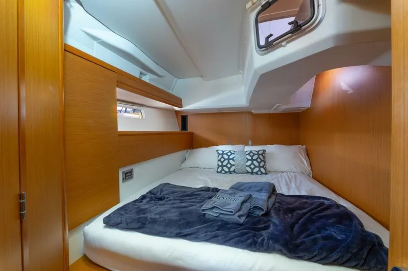 Slide: The Image of Jeanneau 53DS 2015 - 4876361