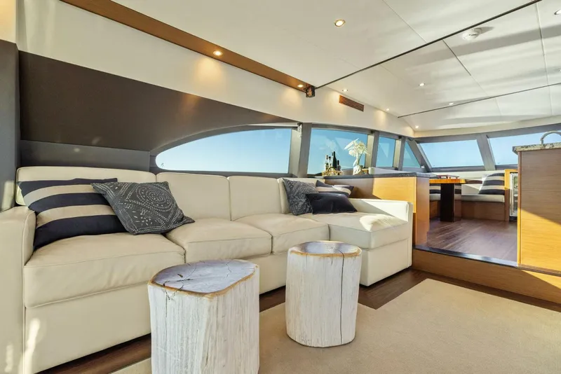 Slide: The Image of Hatteras M60 2016 - 4875280