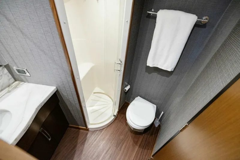 Slide: The Image of Hatteras M60 2016 - 4875295