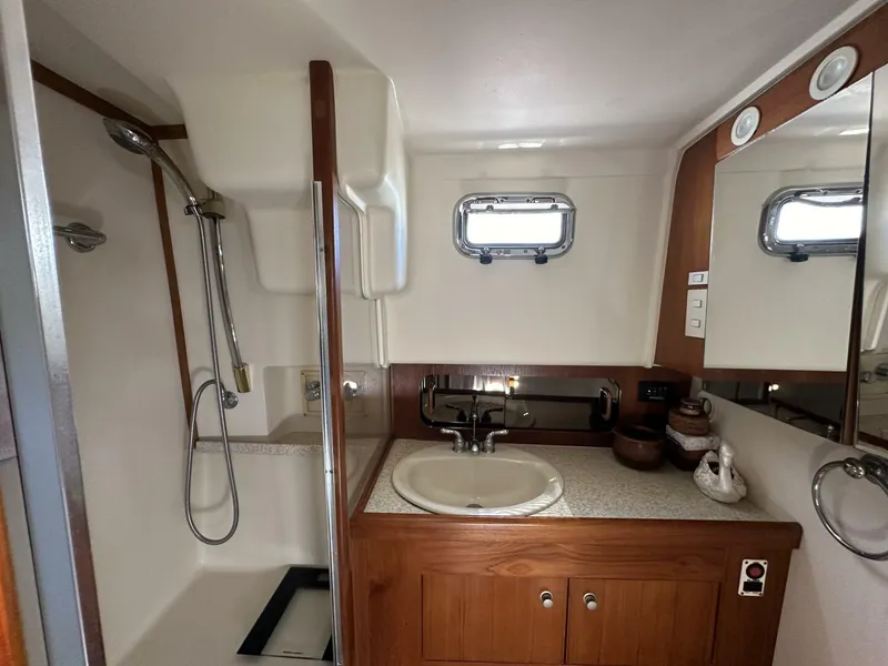 Slide: The Image of Mainship 43 2002 - 4875392