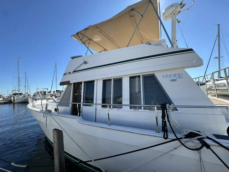 Slide: The Image of Mainship 43 2002 - 4875372