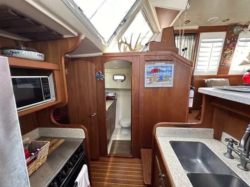 Slide: The Image of Mainship 43 2002 - 4875411