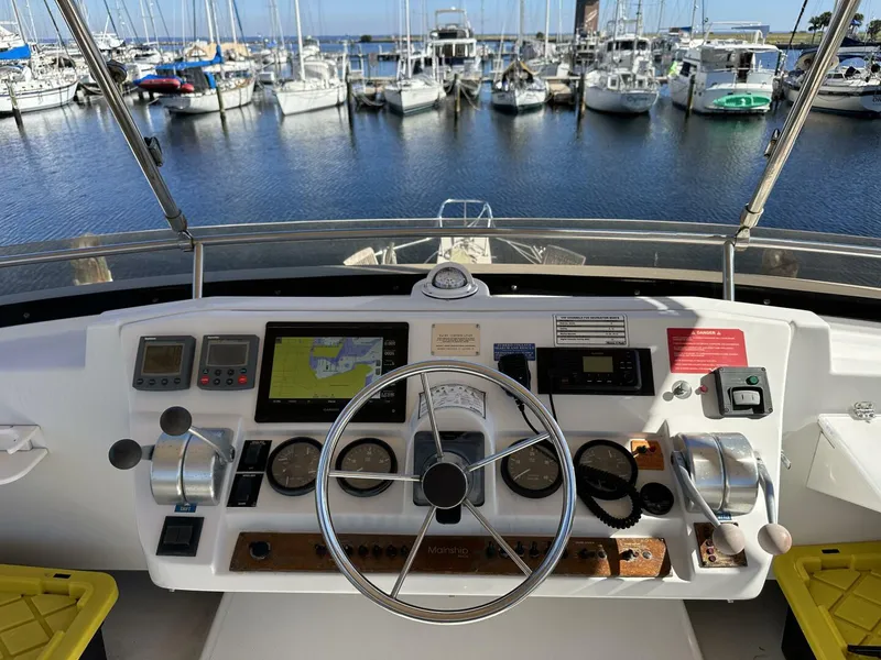 Slide: The Image of Mainship 43 2002 - 4875427