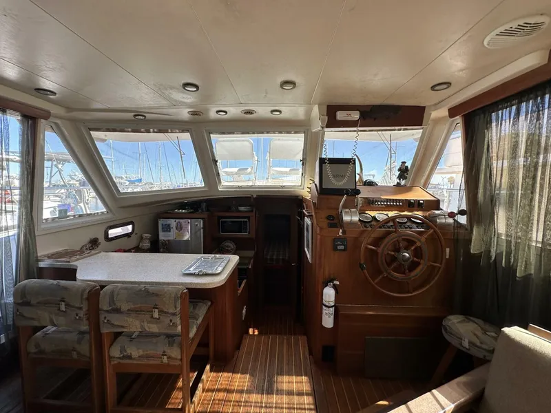 Slide: The Image of Mainship 43 2002 - 4875378
