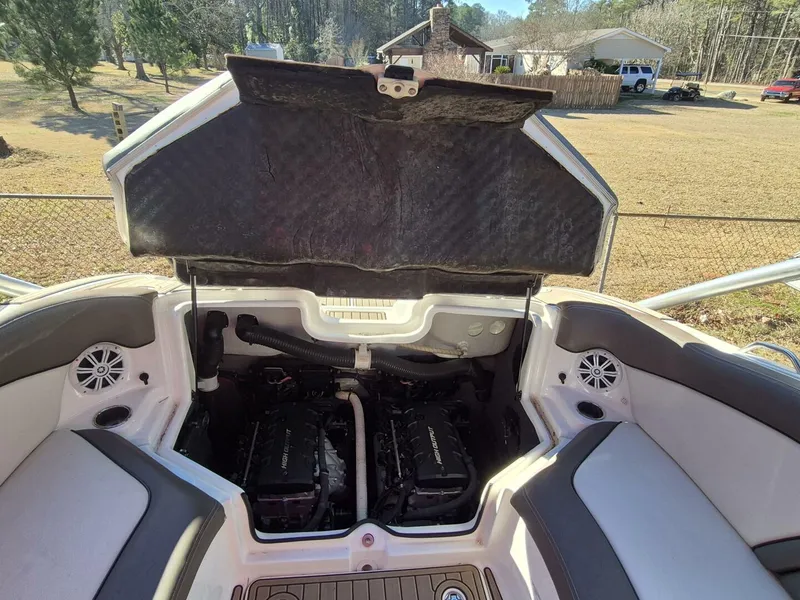 Slide: The Image of Yamaha 242 Limited S 2011 - 4954846