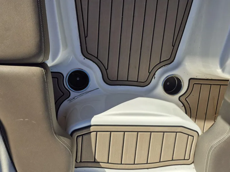 Slide: The Image of Yamaha 242 Limited S 2011 - 4954855