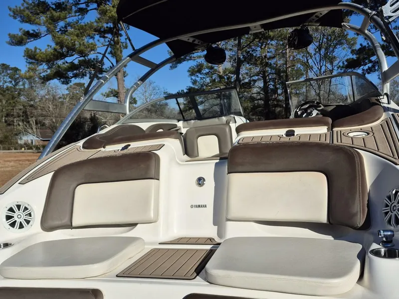 Slide: The Image of Yamaha 242 Limited S 2011 - 4954858