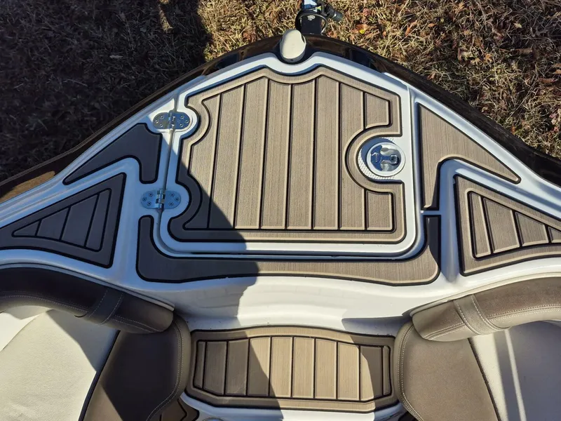 Slide: The Image of Yamaha 242 Limited S 2011 - 4954893