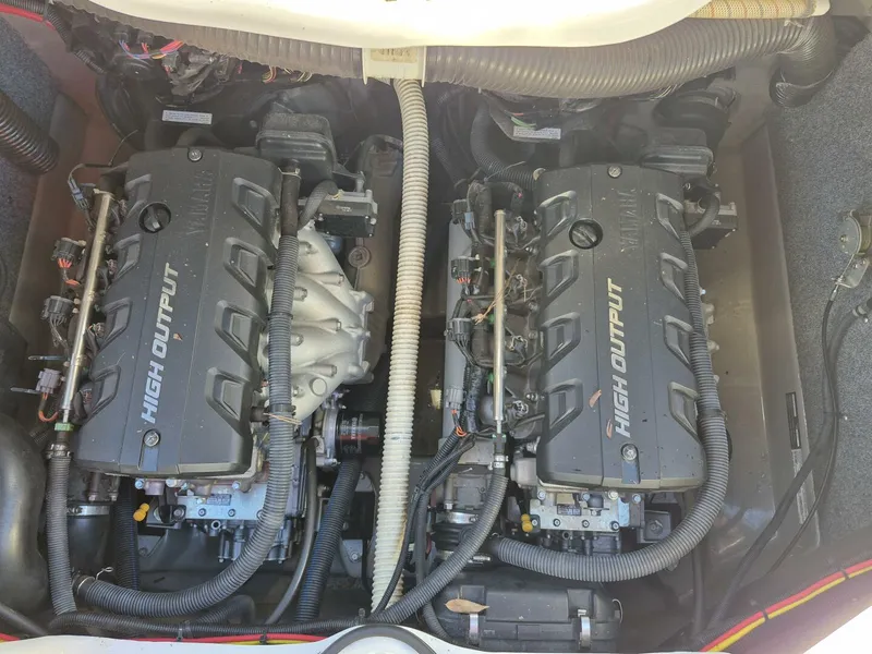 Slide: The Image of Yamaha 242 Limited S 2011 - 4954894