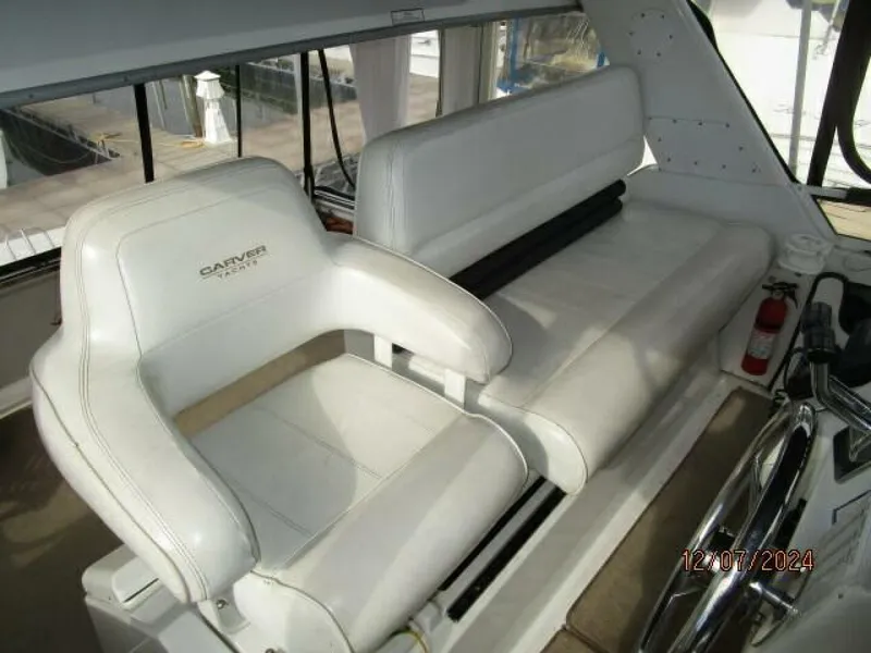 Slide: The Image of 40' Carver flybridge helmseats1 - 4876701