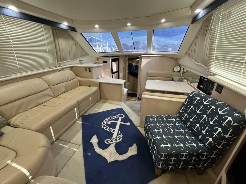 Slide: The Image of 40' Carver salon forward - 4876730