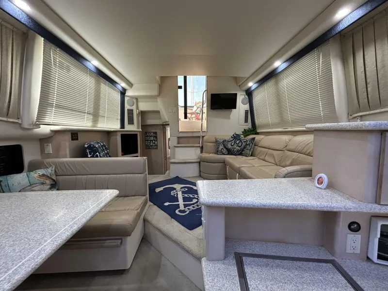 Slide: The Image of 40' Carver salon aft - 4876728