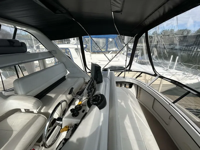 Slide: The Image of 40' Carver flybridge port - 4876703