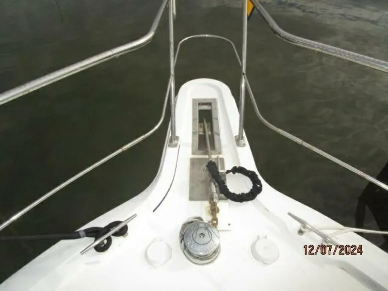 Slide: The Image of 40' Carver anchor windlass - 4876667
