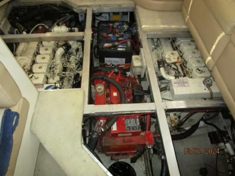Slide: The Image of 40' Carver engine room access - 4876693
