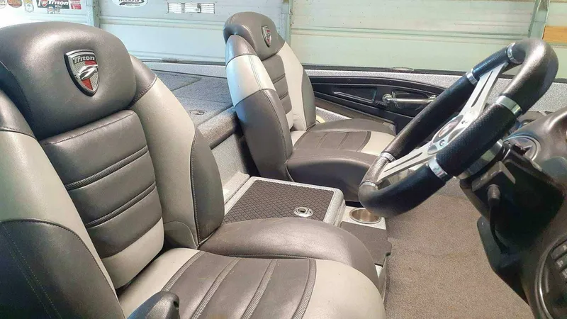 Slide: The Image of Triton 20 TRX Elite 2016 - 4877084