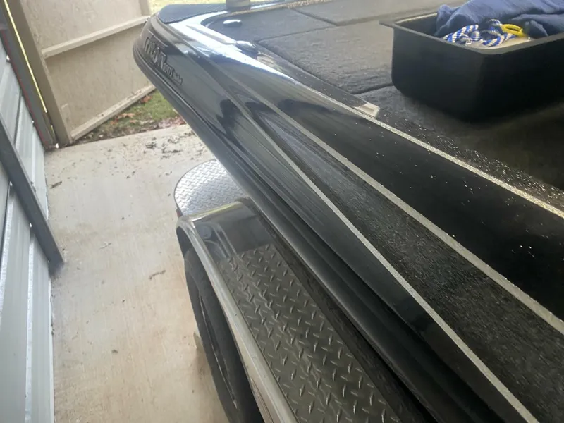 Slide: The Image of Triton 20 TRX Elite 2016 - 4877396