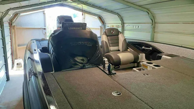 Slide: The Image of Triton 20 TRX Elite 2016 - 4877093