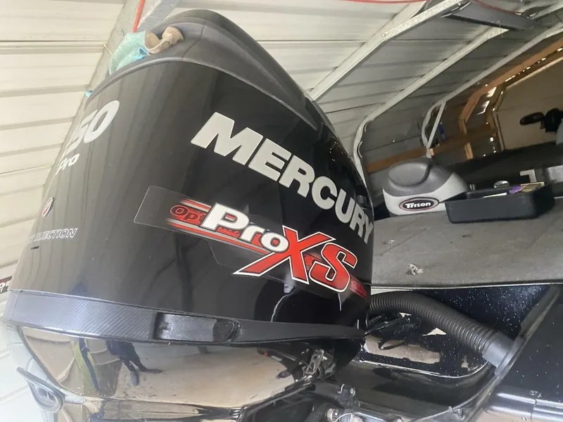 Slide: The Image of Triton 20 TRX Elite 2016 - 4877429