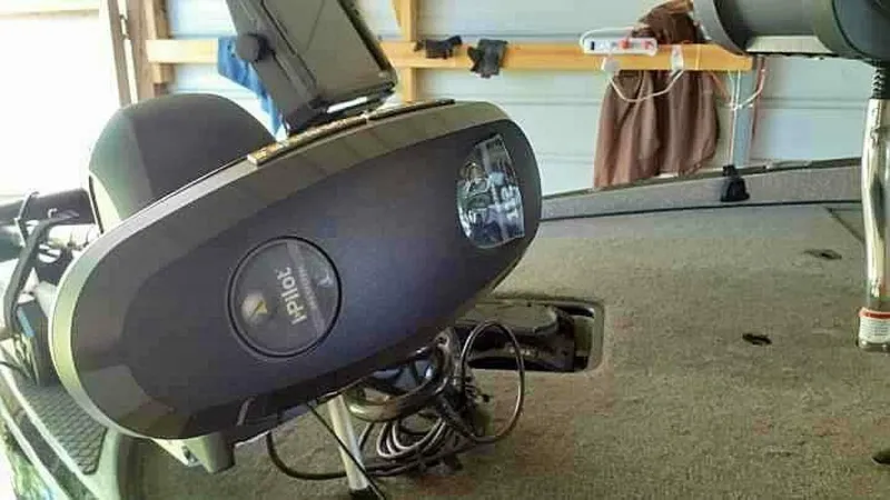 Slide: The Image of Triton 20 TRX Elite 2016 - 4877092